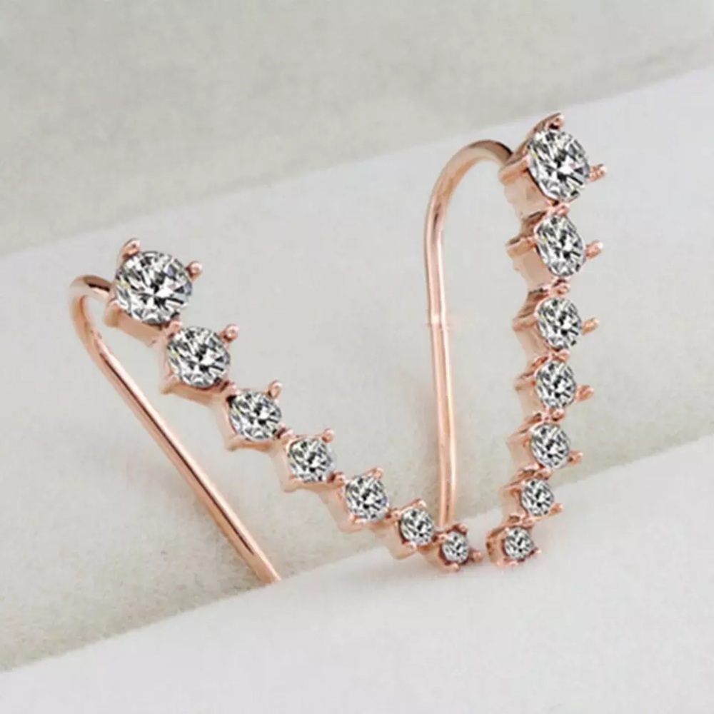 3/$30 💛 Gold Rhinestone Earrings - Picture 2 of 3